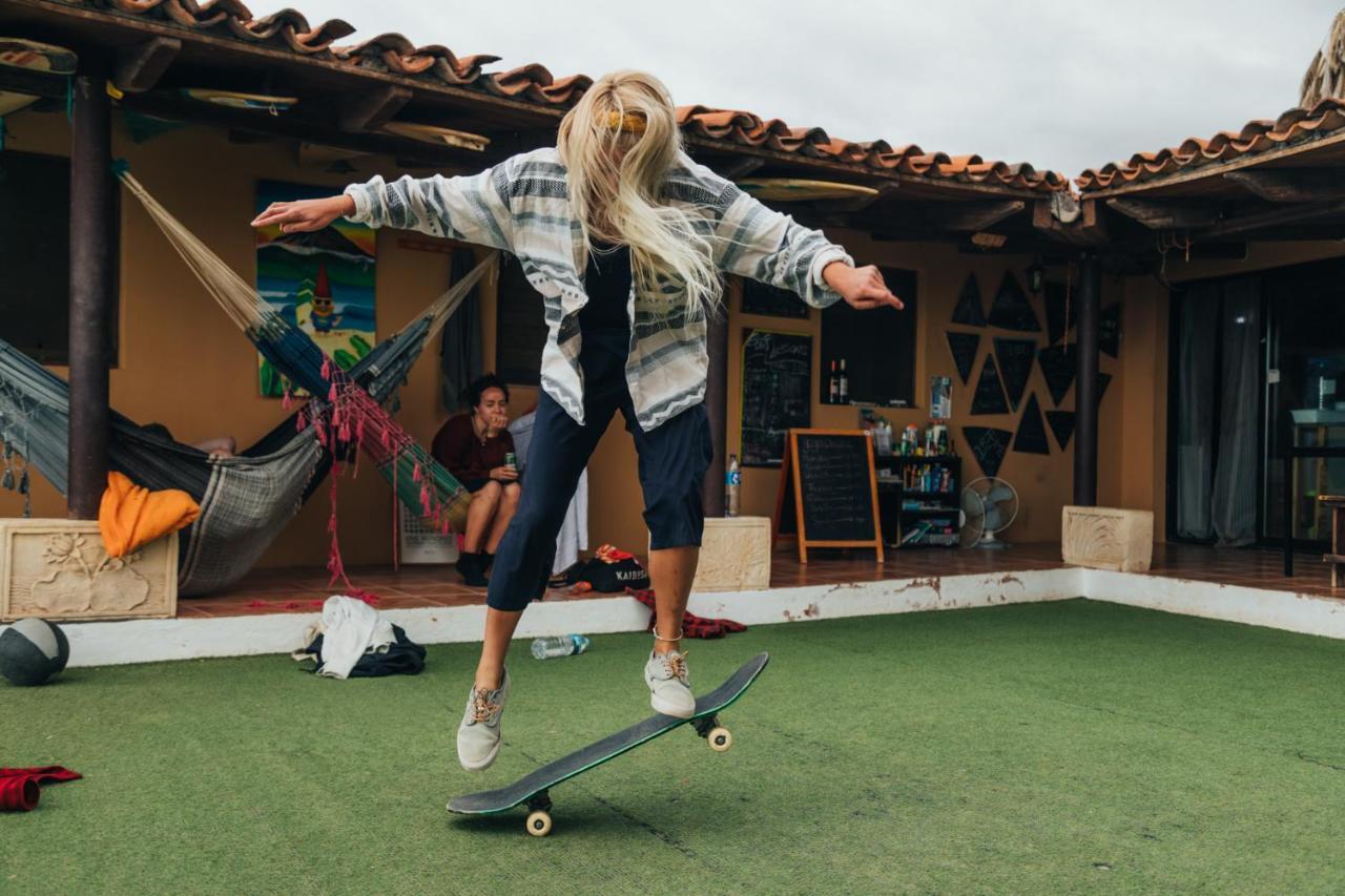 칼라오살바헤 Surf House 호스텔 외부 사진